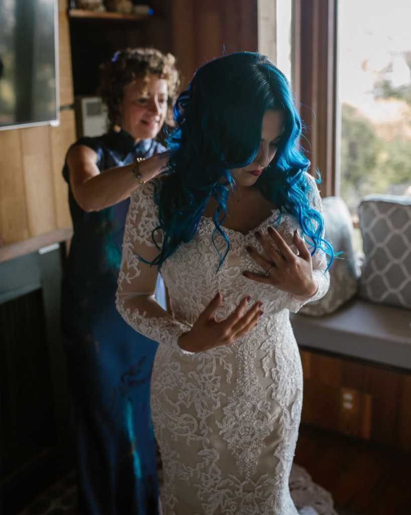 finishing touches before the ceremony