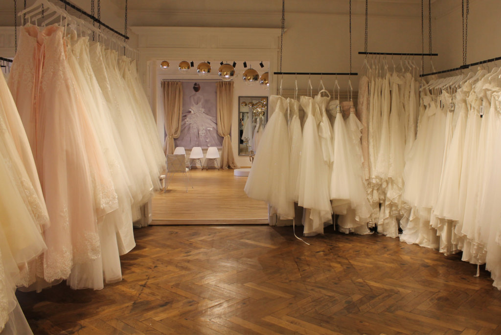 Can You Ever Try on A High Number of Wedding Dresses?