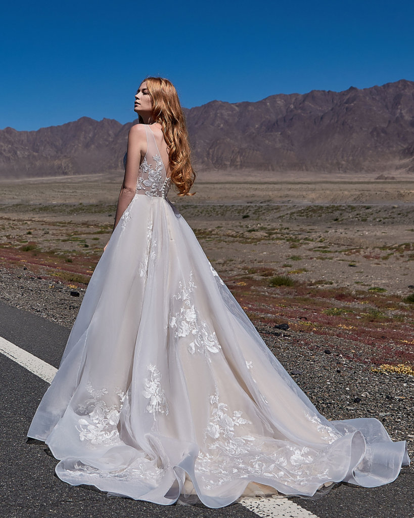 10 Romantic Wedding Dresses