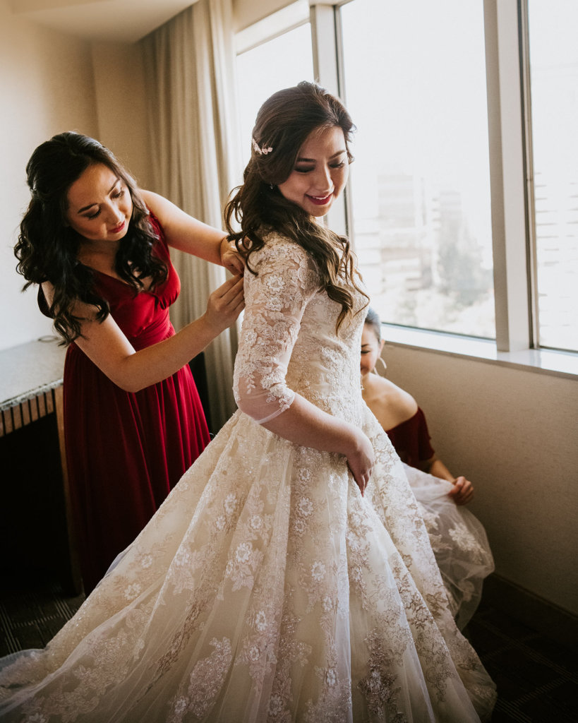 7 Modest Wedding Dress Ideas That You'll Absolutely Love