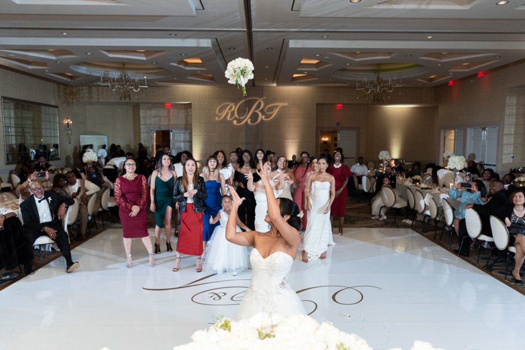 Bouquet Toss - Do or Don't?