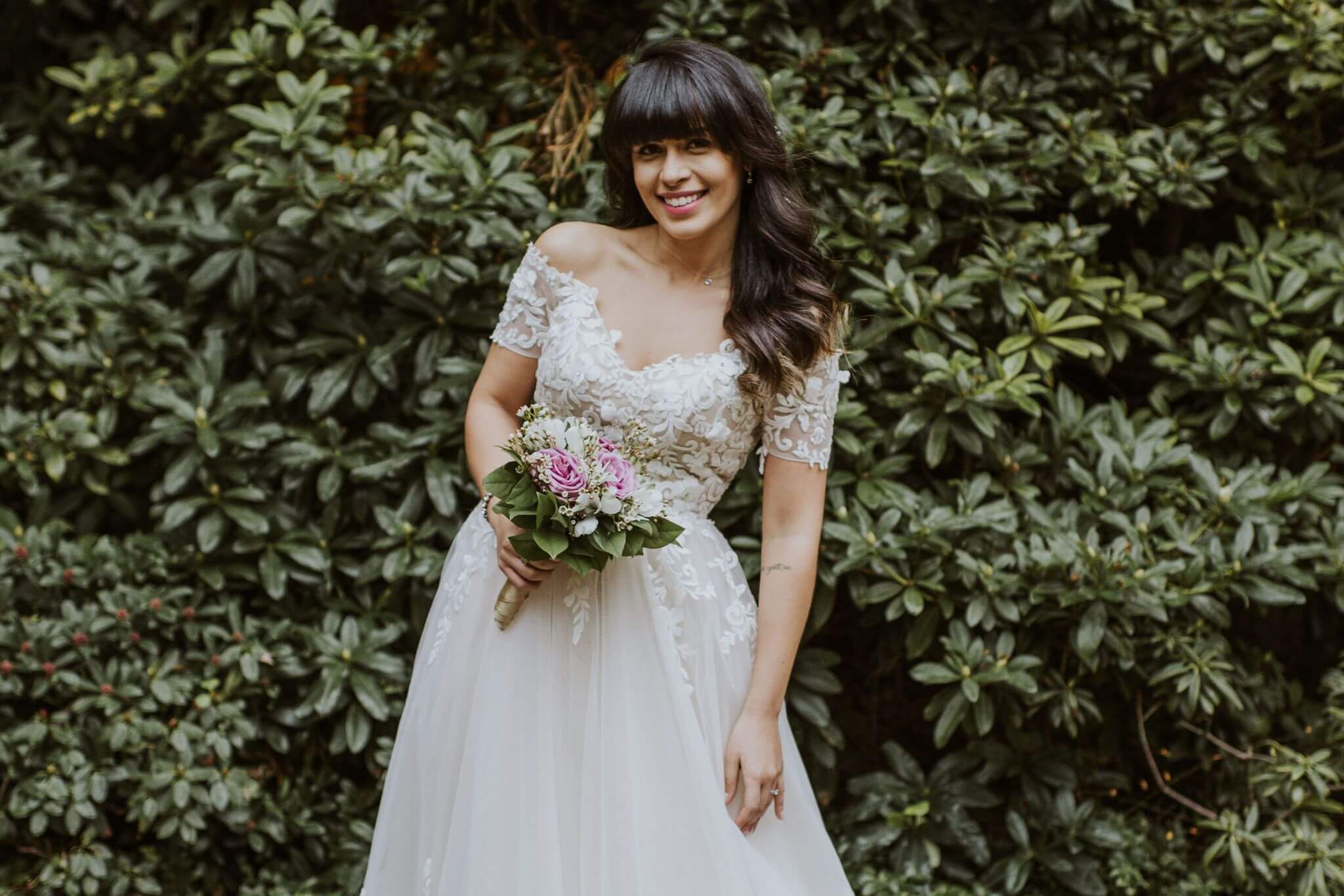 How to look flawless in your Off-Shoulder Wedding Dresses? | Cocomelody Mag