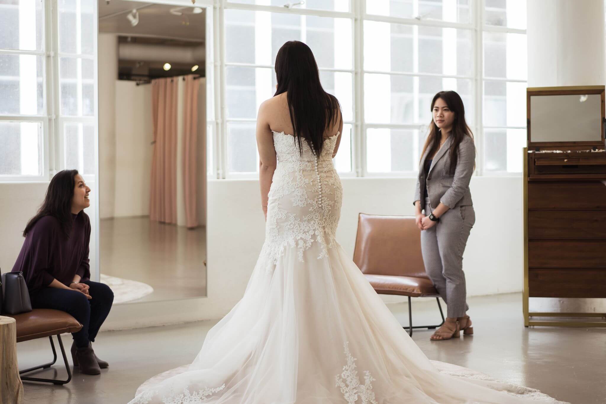 6 Things Every Bride Should Bring to her First Ever Bridal Dress Appointment Mag