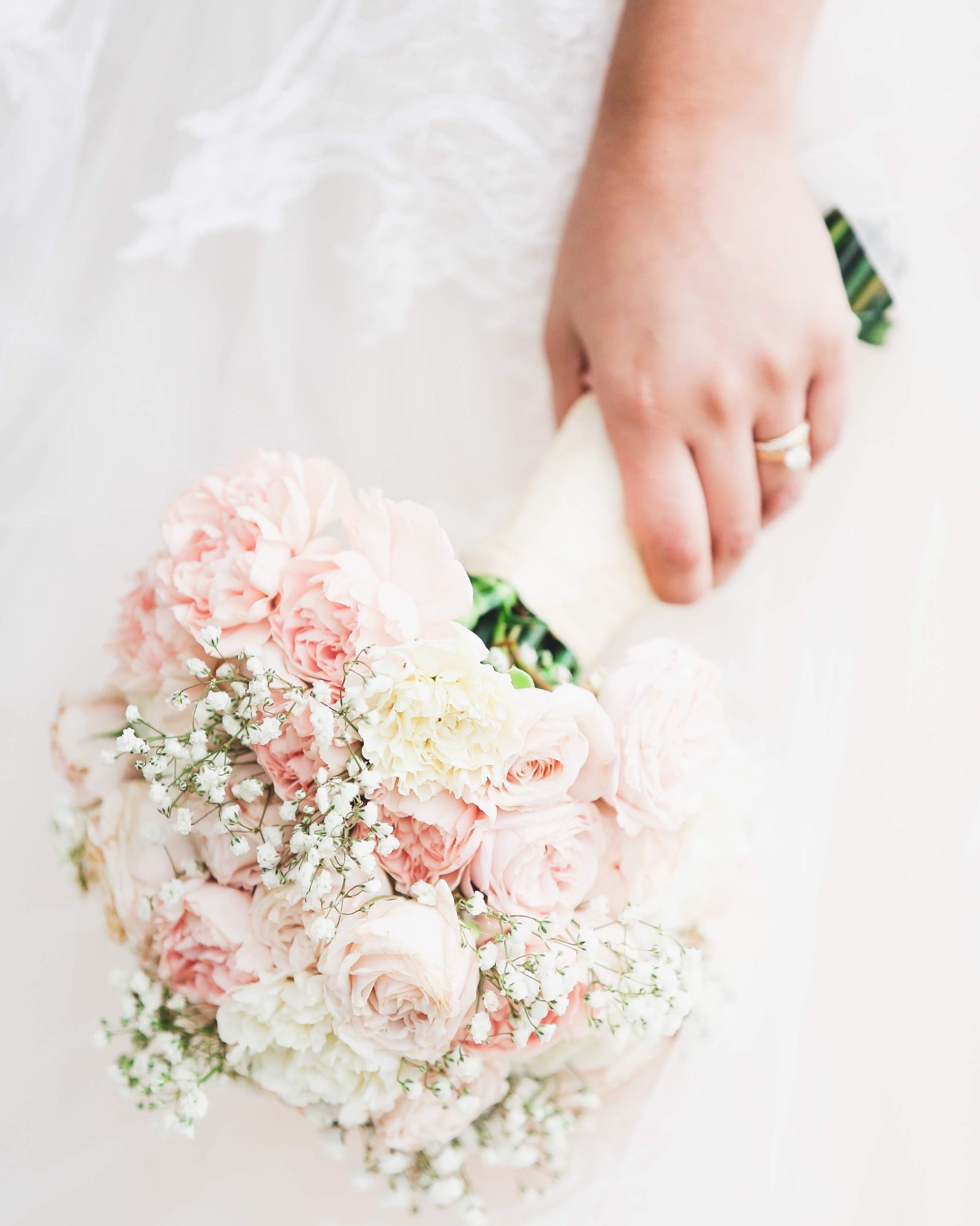 Wedding flowers for summer