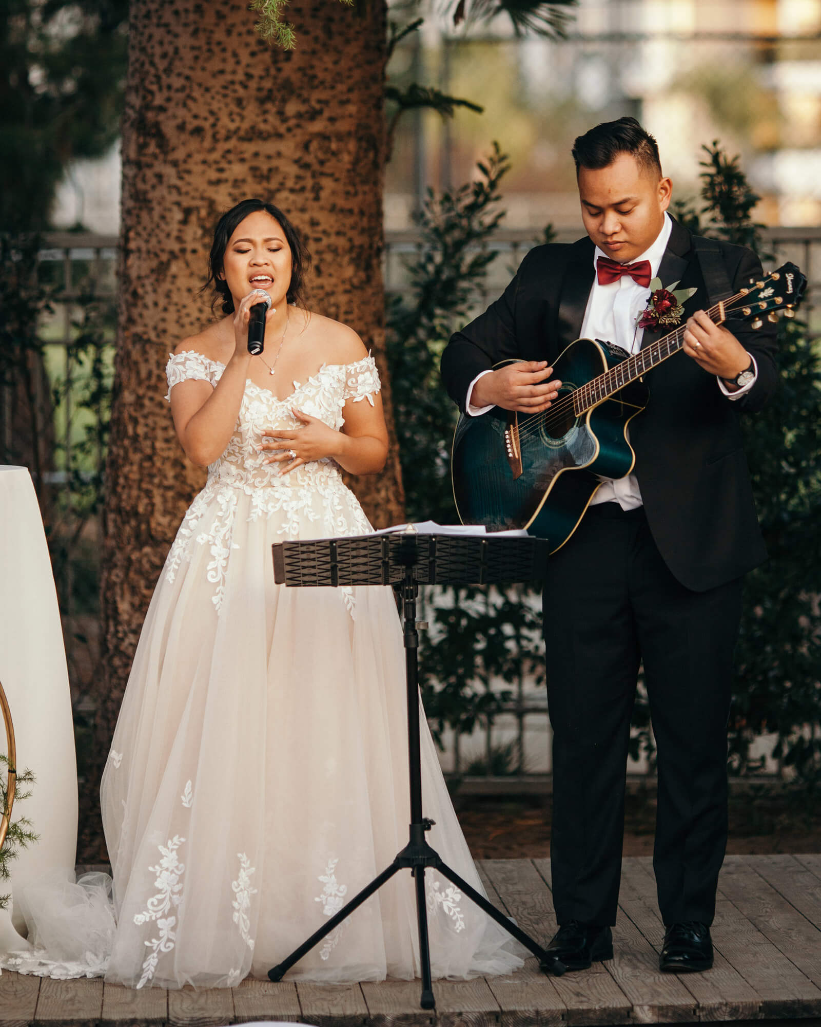 Love Couple Wedding Performace!