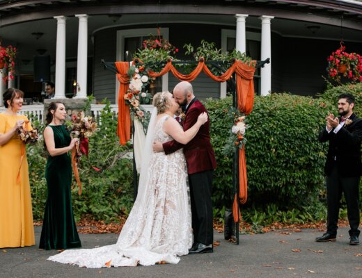 A-line gothic lace wedding dress online plus size