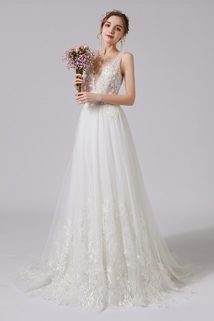 Dress CW2709 is another effortless and lightweight bridal dress style great for outdoor settings. It’s traditional, casual, affordable, and certainly a show-stopper. 