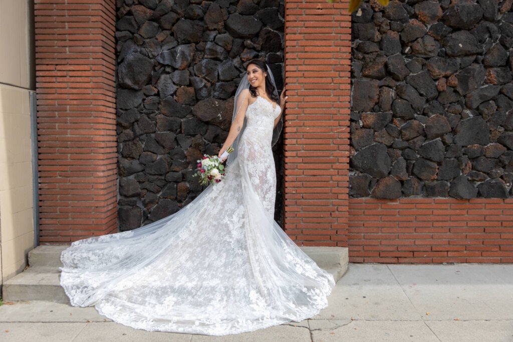 https://www.cocomelody.com/trumpet-mermaid-chapel-train-tulle-and-lace-wedding-dress-ld5808.html